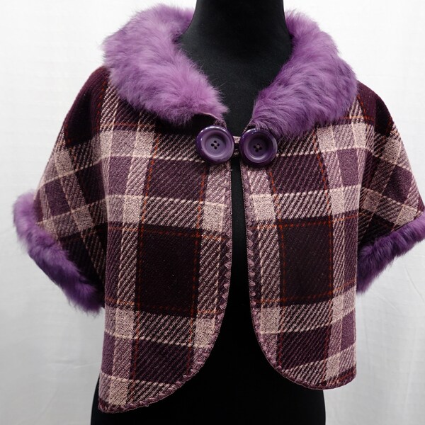 Small pelerine Cape tartan check with fur trim