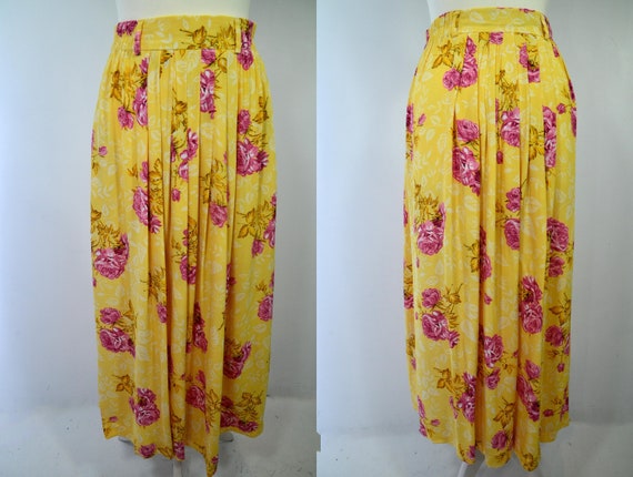 Midi sun skirt with rose print label mondi 80s