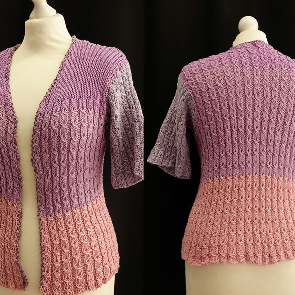 Handgestrickte Baumwolljacke im Farbmix violett und rosa
