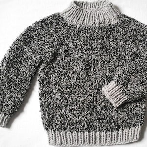 NEW: Gr. 98-104 soft and cuddly pullover in light grey, black and white Bouclè mottled Unique handwork from Berlin