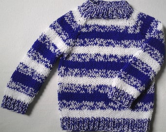 NEW: cuddly jumper size. 104-110 aroyal blue and white stripes Unique handknit from Berlin