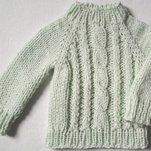 NEU: Kuschel-Pullover hellgrünes Zopfmuster Gr. 80-86, Unikat, Handarbeit aus Berlin 4-Jahreszeiten-Pullover Bild 1