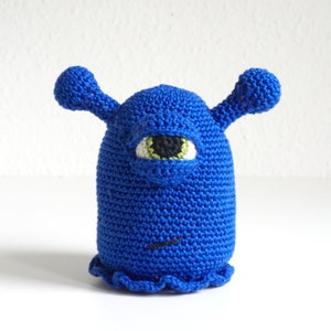 Bob the Blue Monster | Crochet pattern | Crochet Amigurumi | Crochet doll | PDF instructions, language: German