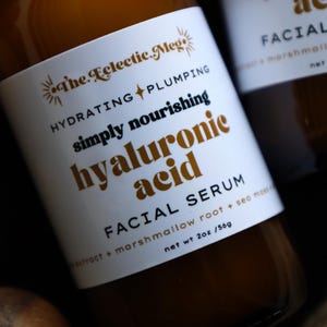 Hyaluronic Acid Serum w/ Sea Moss Extract, Apple Extract, and Aloe Vera