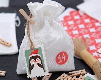 24 Stoffsäckchen weiß 10x14cm Adventskalender Aufkleber Garn Klammern Anhänger Pinguin Elch Schneemann für Kinder