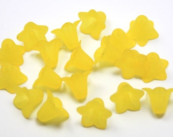 10 x flowers 18 x 12 mm acrylic flowers yellow