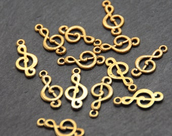 5 x Antique clef gold pendant