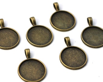4 x sockets 20 mm II round bronze pendant