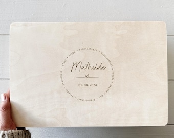 Caja de recuerdos personalizada para bebé | Caja de recuerdos de madera - Regalo para nacimiento, bautizo o bebé con grabado - Flores y arcoíris