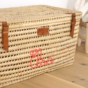 Palm leaf and leather storage trunk 80cm - Customizable