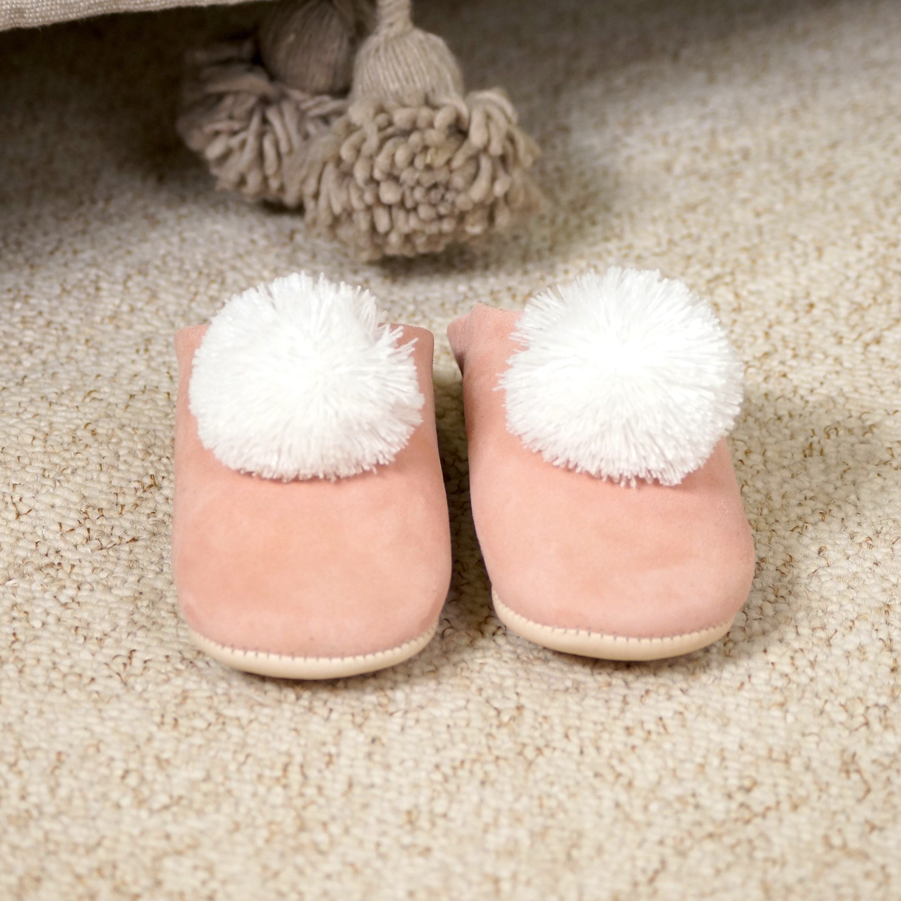 Fur pom pom slippers sale