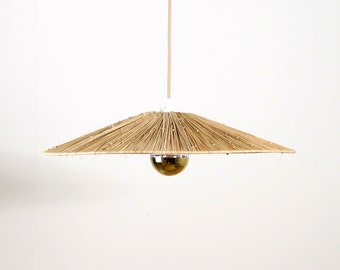 Flat raffia pendant light