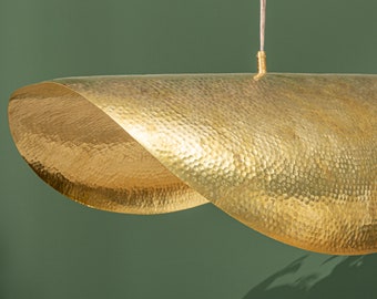 Suspension in hammered golden brass Brass 80cm