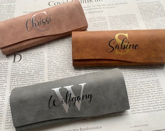 Personalisiertes Brillenetui Hartschale für Lesebrille / 4 Farben / Kunstleder / Oma Opa / Geschenk / Letter / Mama Papa / Initialen