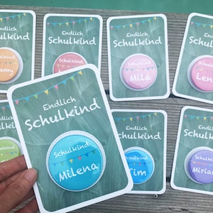 Superbe ensemble pour INSCRIPTION SCOLAIRE / carte incluant bouton ou aimant / miroir / écolier / plusieurs couleurs !