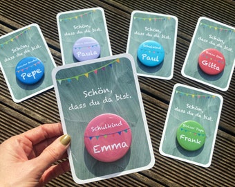 EINSCHULUNG / Tischkarte mit Geschenk / Gastgeschenk / Schulkind / Button Magnet Taschenspiegel Flaschenöffner