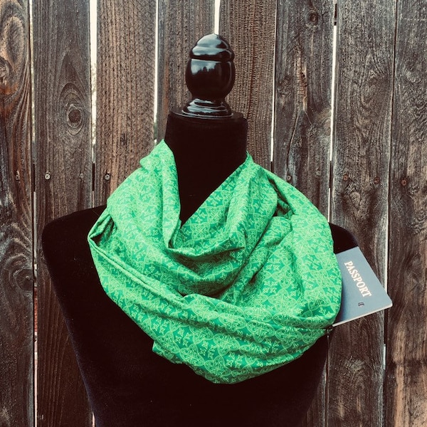 Celtic Green Pocket Scarf, St Patrick's Day Travel Scarf, Hidden Pocket Scarf, Hidden Travel Accessories