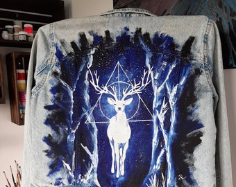 Painted jean jacket, personalized denim jacket, custom jacket, jacker with deer for her, christmas gifts for mom