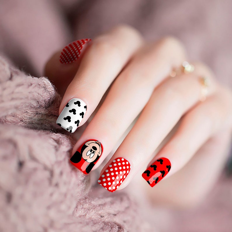 Mickey & Minnie Birthday Nail Wraps image 3