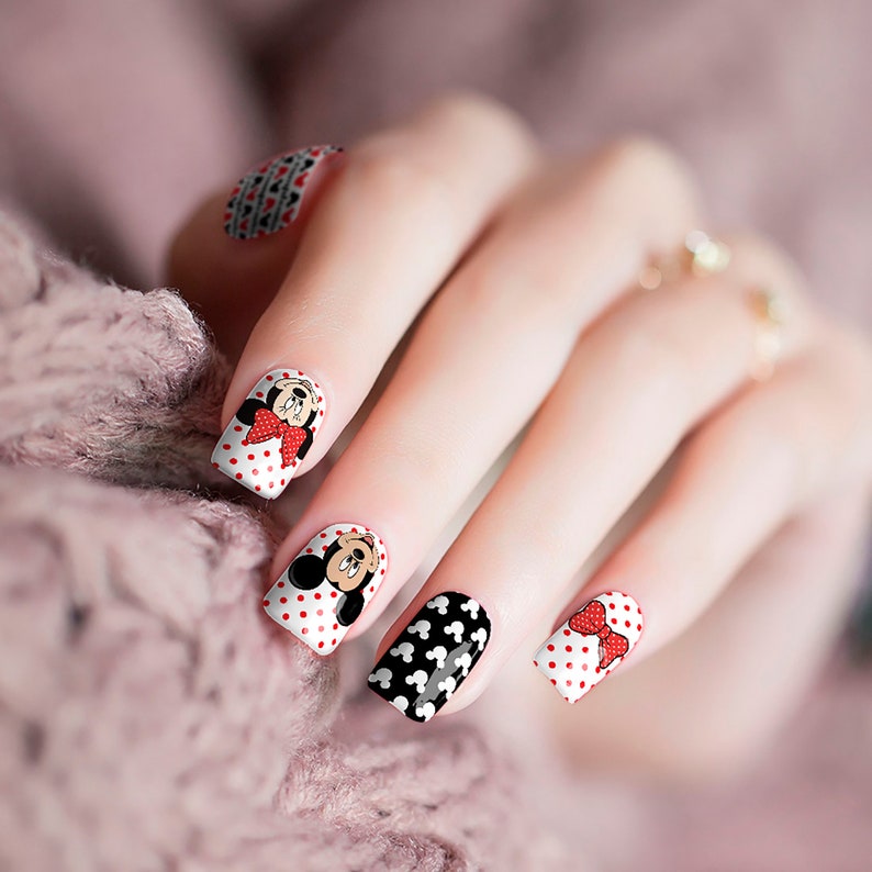 Mickey & Minnie Birthday Nail Wraps image 0