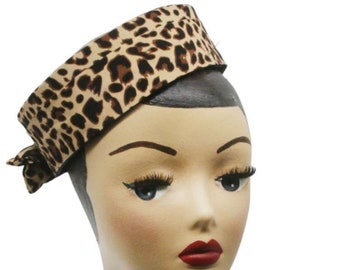 Pillbox hat leo pattern, bow, retro leopard hat, Jackie style