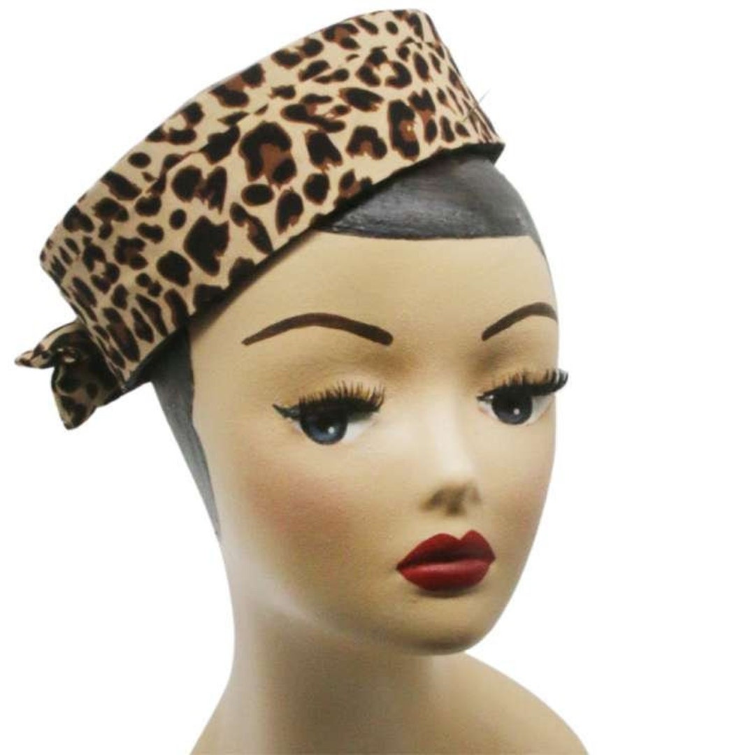 送料無料 店舗 Pillbox Jackie Hat, Leopard Retro Bow, Pattern, Leo Hat 帽子