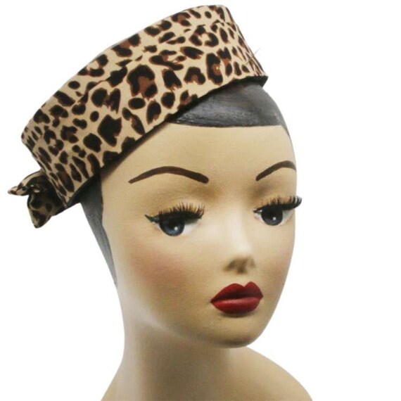 Pillbox Hat Leo Pattern, Bow, Retro Leopard Hat, Jackie