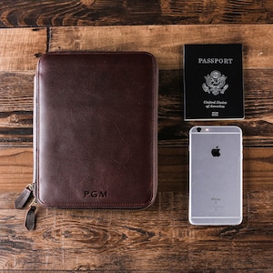 Carteira de viagem de couro personalizada padrinhos presente personalizado carteira de passaporte de couro masculino carteira de documentos de couro ipad mini kindle folio titular