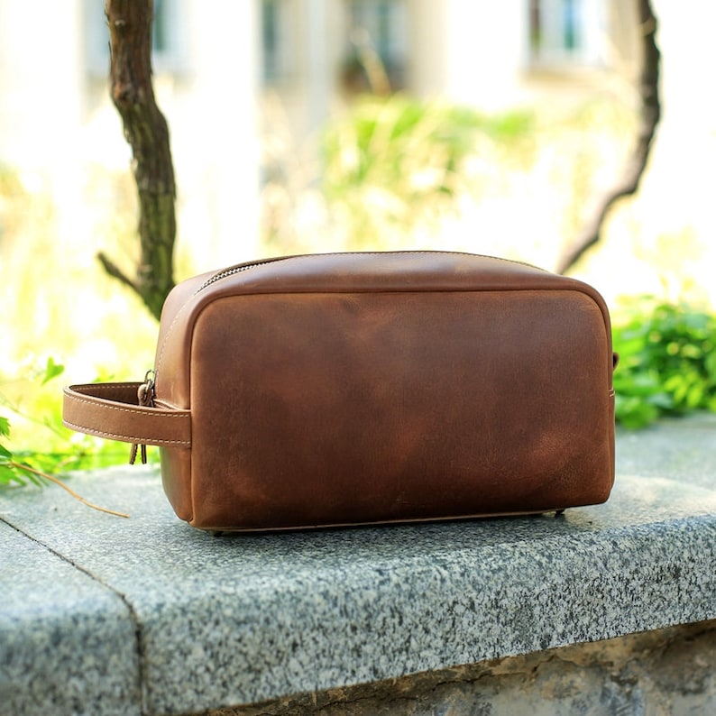 Groomsman Gift, Personalized Leather Toiletry Bag for Groomsmen, Dopp