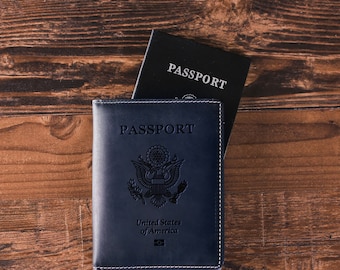 Couverture personnalisée de passeport en cuir, porte-passeport en cuir personnalisé, portefeuille de passeport, portefeuille de voyage, cadeau de groomsmen, cadeau d’anniversaire pour lui