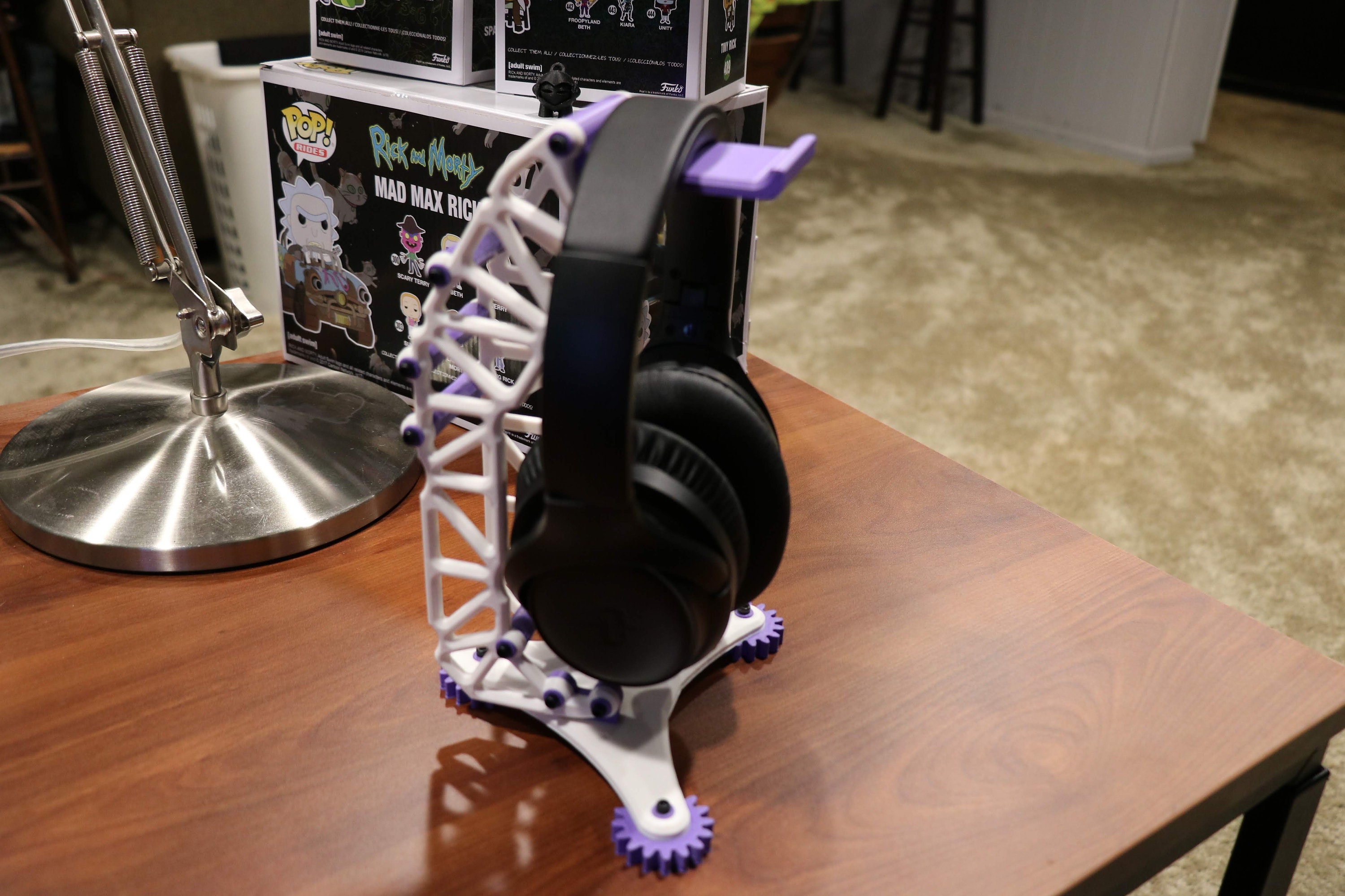 Headphone Stand Modern 3D Printed Angular Timeless Audiophile