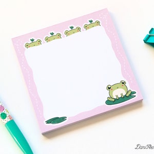 Simpatico blocco note Froggie, blocco note fatto a mano con rana Kawaii, regalo blocco note, cancelleria per note carine, animali memopad, cancelleria, regali