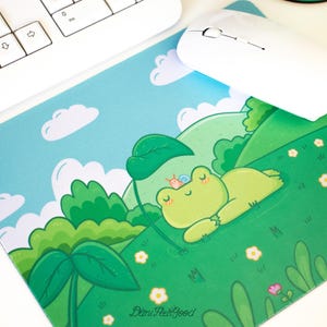 Froggie Mauspad, Süßes Froggo Mauspad, Kawaii Schreibtischmatte, Büro Dekor, Gaming Ästhetik, Frosch, Geschenke für Sie, Schreibtisch Computer Zubehör