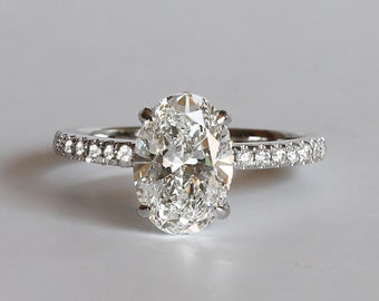 2 Carat Oval Lab Grown Diamond Ring with Diamond Basket / 2ct Oval Diamond Engagement Ring / Dainty Ring / 14k Gold Oval Diamond - Antonia