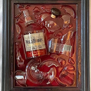 Kunst met gebroken fles wilde kalkoen kalkoen in houten lijst