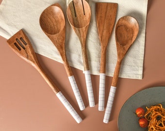 Folkulture Wooden Spoons for Cooking, Set of 5, 12 Inch Spoon, Wooden Spatula, Fork, Slotted Turner, Corner Spoon, White Checks