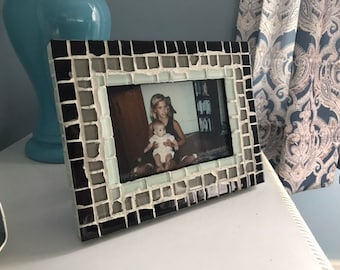 Marco de fotos de mosaico: negro, gris y blanco - Foto de 4x6