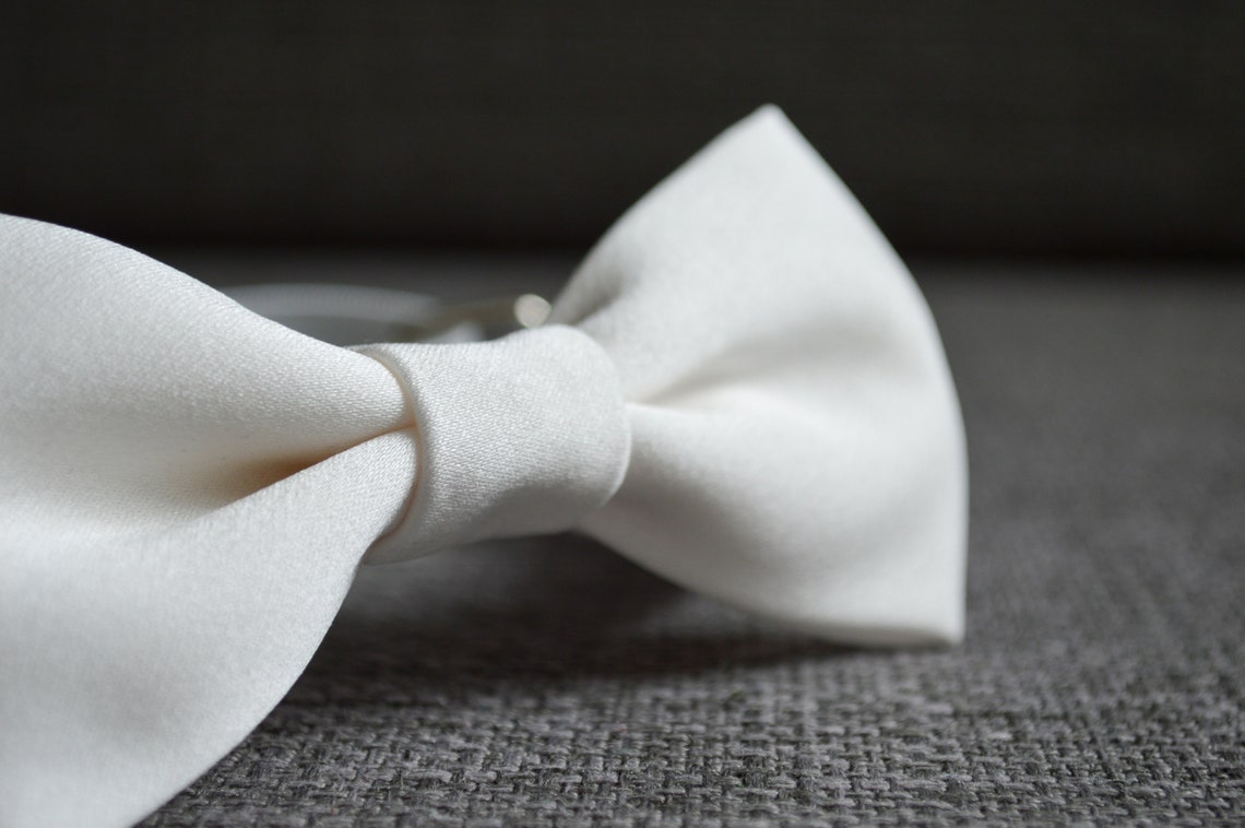 Minimalist White Bow Tie Simple off White Bow Tie Milk White Etsy