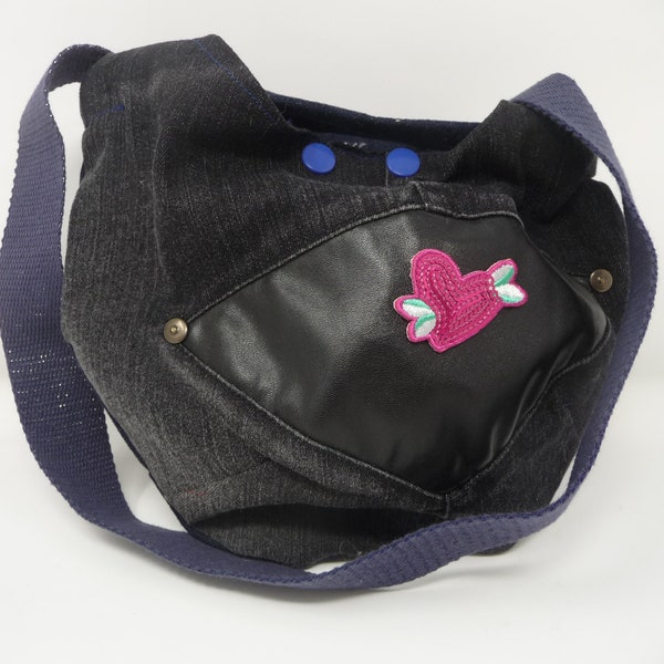 Petit sac artisanal en Jean recyclé avec anse