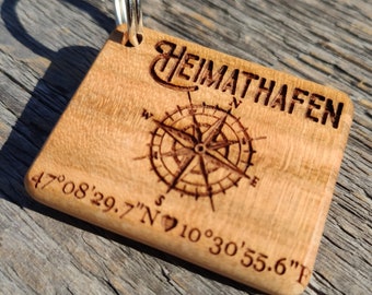 Personalized keychain home port | Wooden pendant with the coordinates of your favorite place | with name on the back
