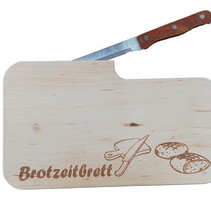 Breakfast board with bread knife/name engraving on the knife