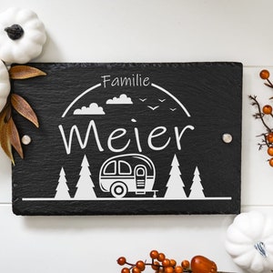 Türschild Familie personalisiert mit Namen aus Schiefer, Hausschild Camper, Geschenk zum Einzug, Türschild Hauseingang, Befestigungsmaterial