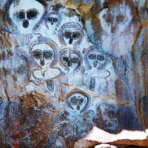 Wandjina Figurine, Creation Spirit, Rain God, Ancient Alien, UFO, Dream Time, Kimberley Australia, desktop figurine, Crystal inlay, Original image 7