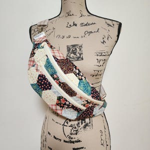Floral Hexagon Bum Bag | Patchwork Sling Bag | Boho Crossbody Bag | Handmade Belt Bag | Hippie Fanny Pack Purse | Cottagecore | Grannycore