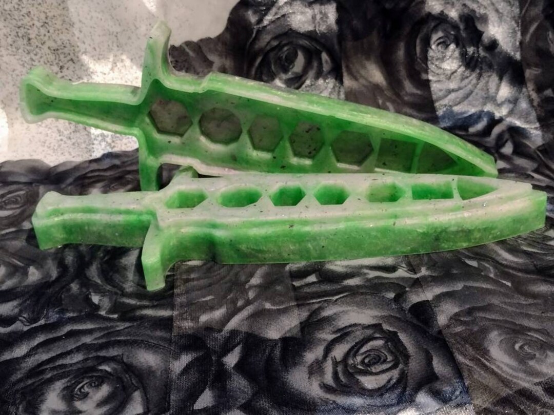 Dagger Resin Dice Box, Dnd Dice Case, Dice Holder Etsy