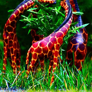 Jirafas, únicas, obras de arte, arte original, esculturas hechas a mano, animales, animales, jirafas, jirafas reticuladas, regalos de jirafas, amantes de los animales imagen 3