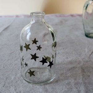 Petites bouteilles en verre vintage à décorer avec des bouchons image 4