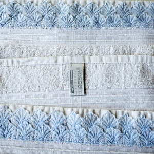 Vintage towel set two guest towels by Vossen image 3