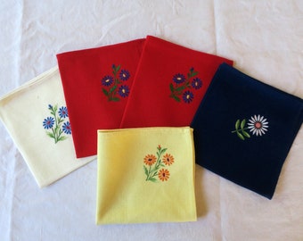 Vintage set of 5 linen napkins each