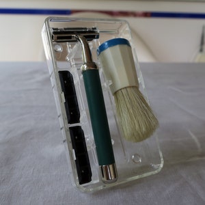 Vintage wet razor, safety razor, travel razor, safety razor